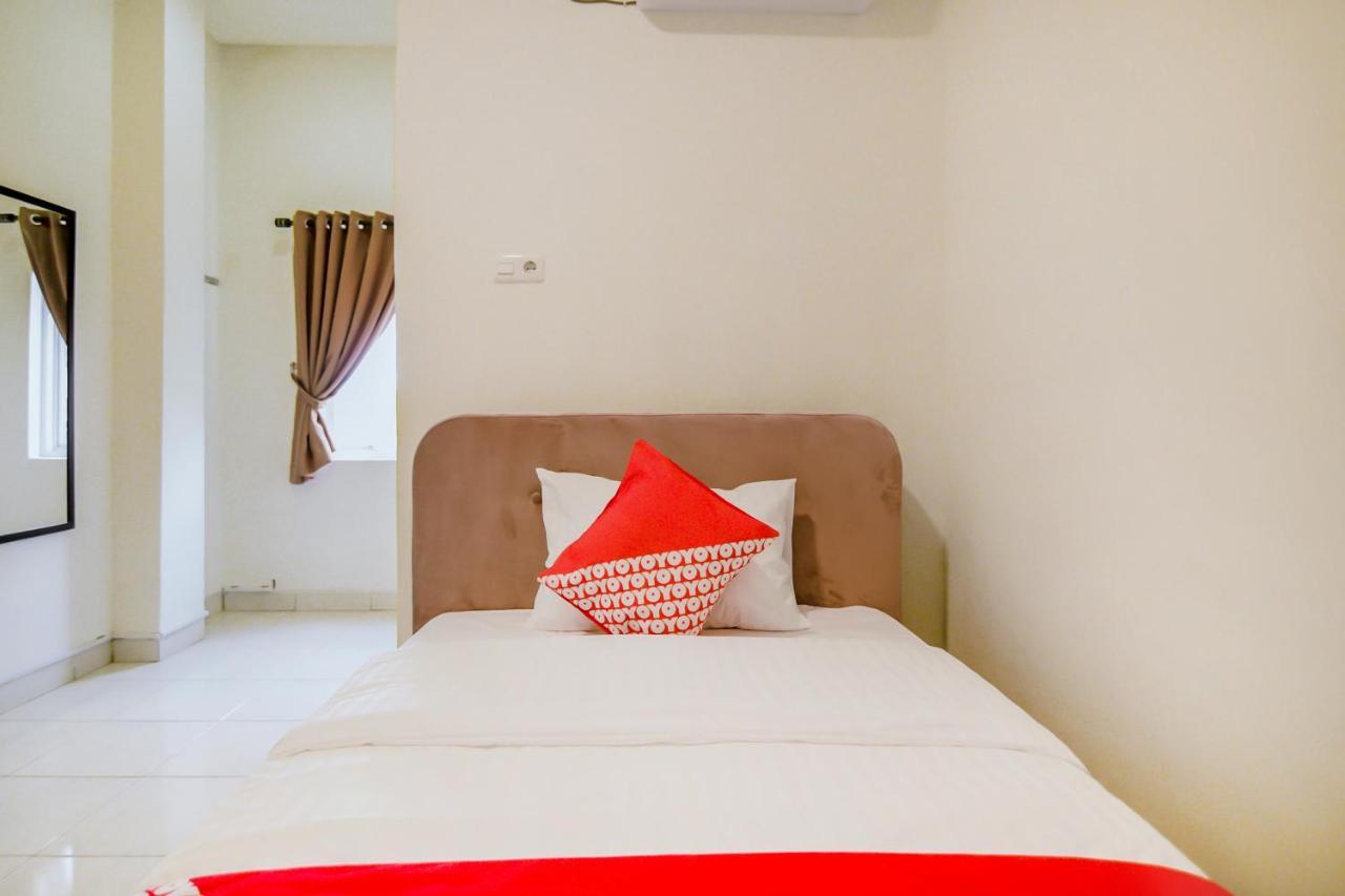 Hotel Oyo 183 The Pipe House Palembang Zewnętrze zdjęcie