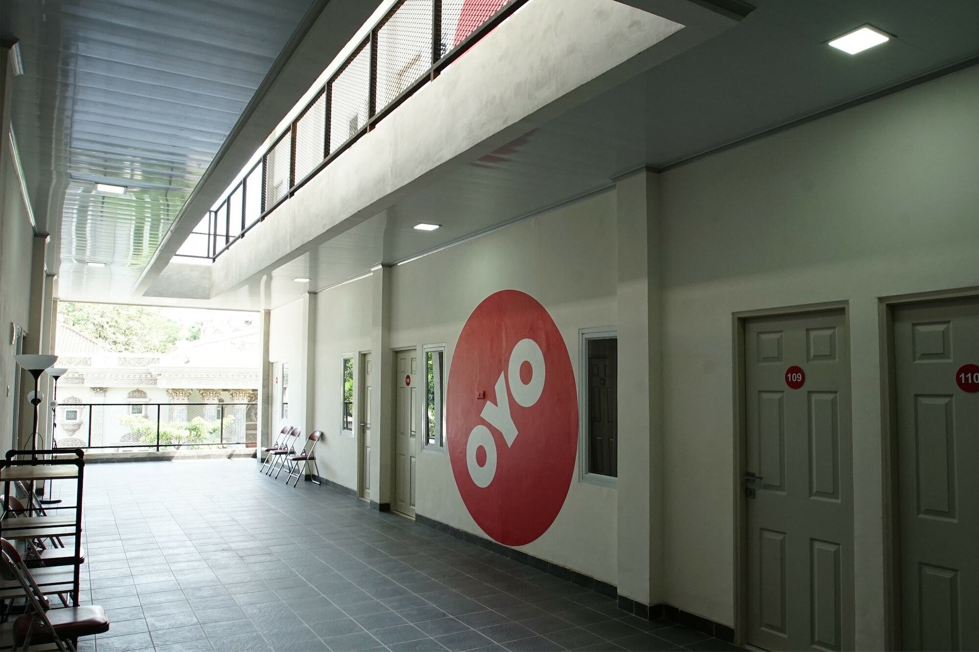 Hotel Oyo 183 The Pipe House Palembang Zewnętrze zdjęcie